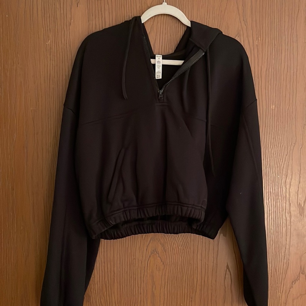 Alo Yoga cropped zip up hoodie